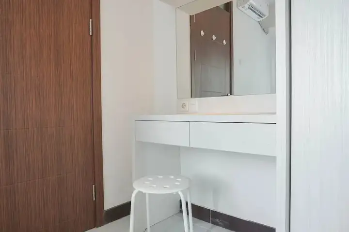 Luxury 2Br At Cinere Resort Apartment — фото 2
