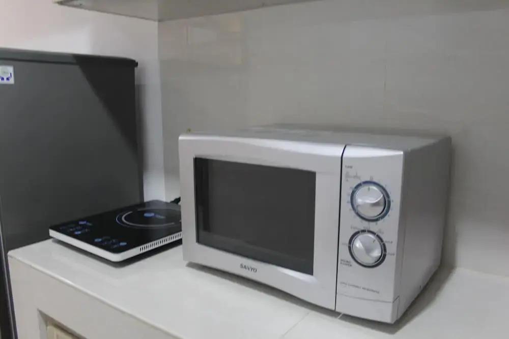 Тангеранг: Bright Studio Apartment at Springwood Residence