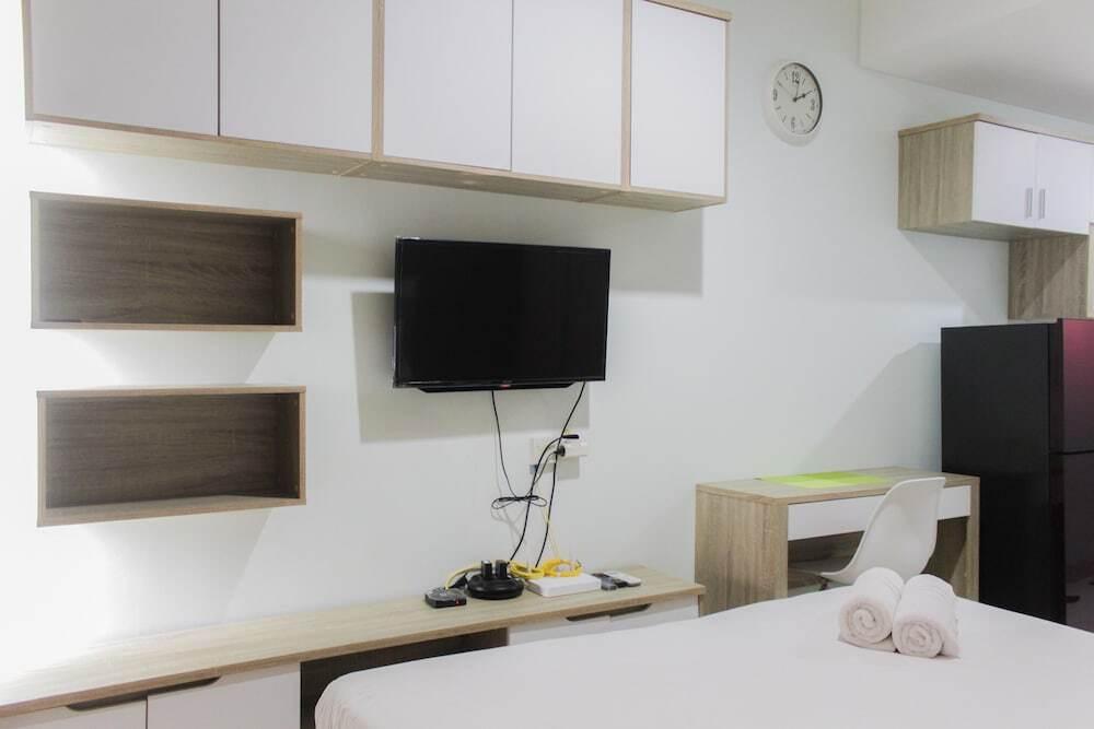 Fully Furnished with Cozy Design Studio Apartment Springwood Residence — фото 4