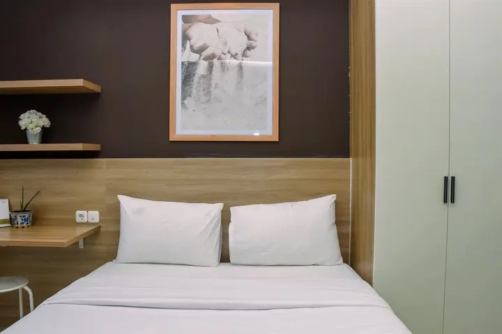 Депок: Comfy Studio Room at Evenciio Margonda Apartment