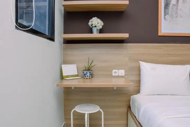 Депок: Comfy Studio Room at Evenciio Margonda Apartment