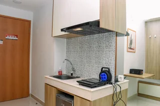 Депок: Comfy Studio Room at Evenciio Margonda Apartment