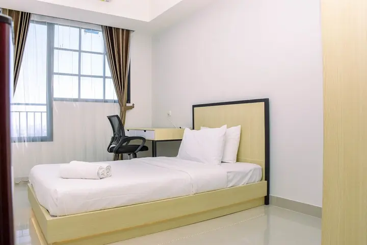 Депок: Elegant Studio with Single Bed at Evenciio Margonda Apartment