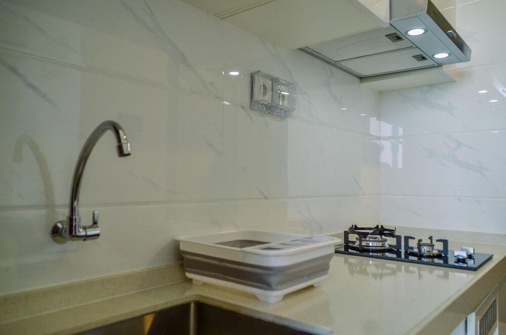 Legok: Fully Furnished with Modern Design Studio Sky House BSD Apartment