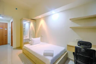Депок: Cozy Living Studio Room at Evenciio Margonda Apartment