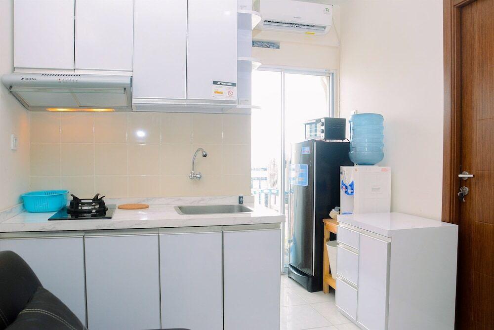 Депок: Minimalist and Stylish 2BR Cinere Resort Apartment