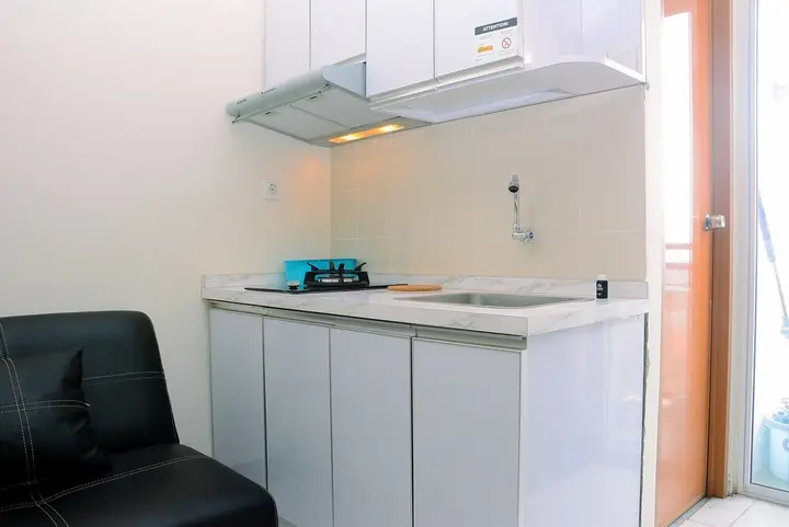 Депок: Minimalist and Stylish 2BR Cinere Resort Apartment