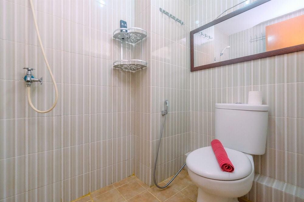 Депок: Comfortable and Tidy Studio at Cinere Resort Apartment