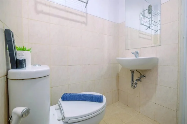 Депок: Warm and Cozy Studio Park View Condominium Apartment
