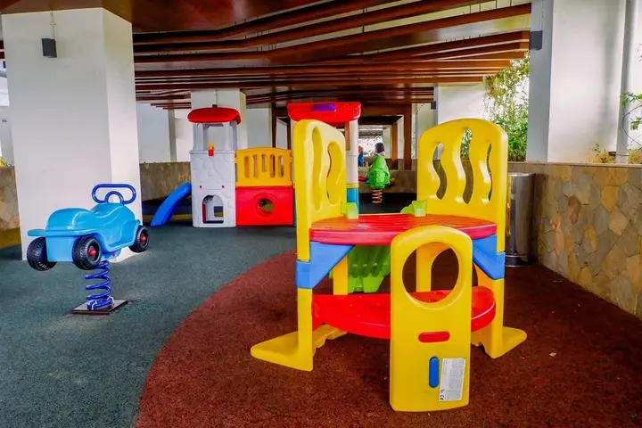 Джакарта: Furnished and Relaxing 2BR Bassura City Apartment near Mall