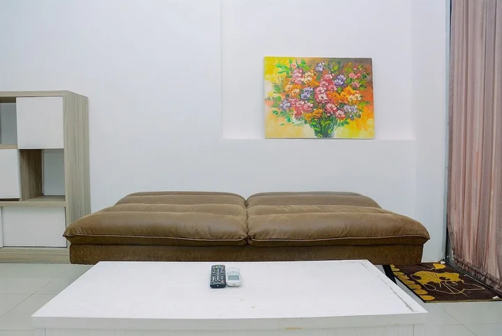 Джакарта: Furnished and Relaxing 2BR Bassura City Apartment near Mall