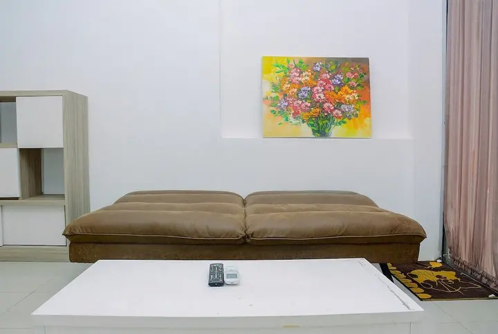Джакарта: Furnished and Relaxing 2BR Bassura City Apartment near Mall