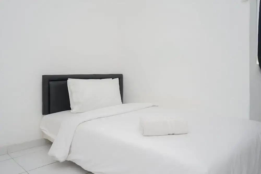 Тангеранг: Cozy And Calm Studio No Kitchen Apartment At Aeropolis Residence