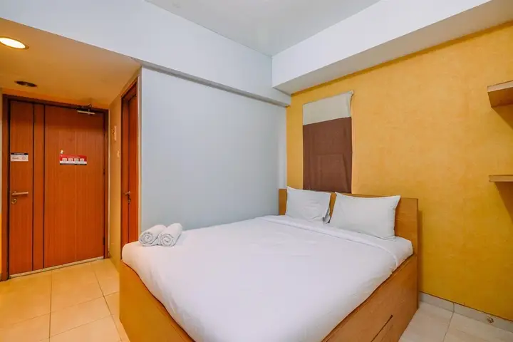 Comfy And Tidy Studio Apartment Margonda Residence 3 Near Campus Area — фото 4