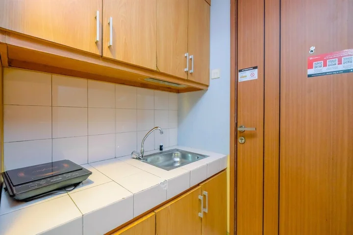 Депок: Comfy And Tidy Studio Apartment Margonda Residence 3 Near Campus Area
