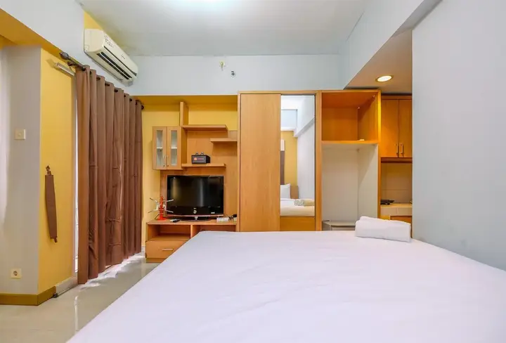 Comfy And Tidy Studio Apartment Margonda Residence 3 Near Campus Area — фото 2