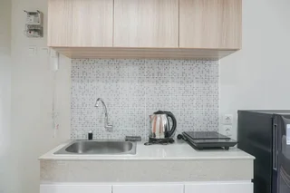 Депок: Nice And Cozy Studio At Evenciio Margonda Apartment