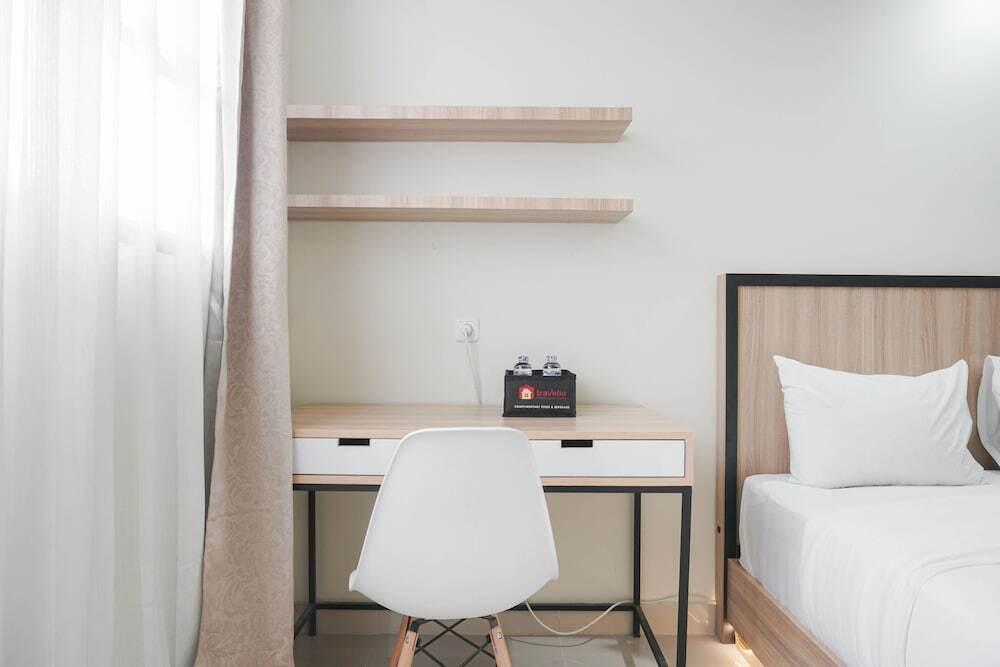 Nice And Cozy Studio At Evenciio Margonda Apartment — фото 5