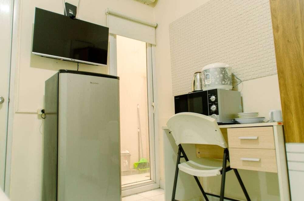 Тангеранг: Comfy Studio Apartment At Aeropolis Residence Near Soetta