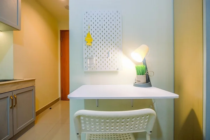 Депок: Warm And Cozy Studio Evenciio Apartment Margonda Near Ui