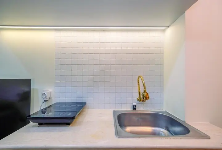 Депок: Warm And Cozy Studio Evenciio Apartment Margonda Near Ui