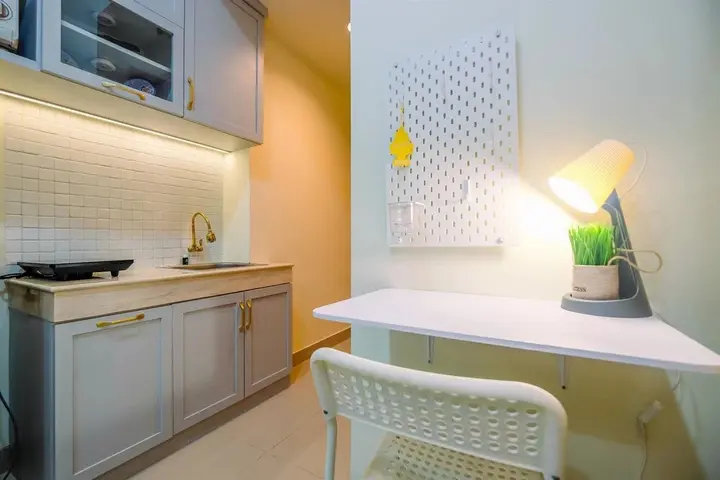 Депок: Warm And Cozy Studio Evenciio Apartment Margonda Near Ui