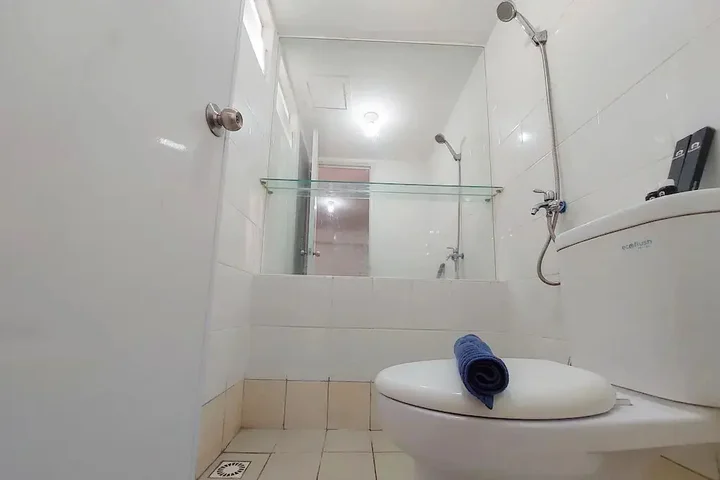 Джакарта: Comfort 2Br Apartment At Bassura City