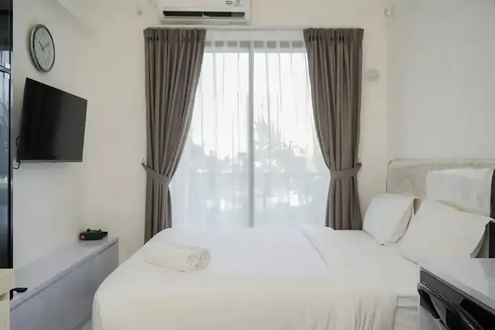Elegant And Comfy Studio At Sky House Bsd Apartment — фото 1
