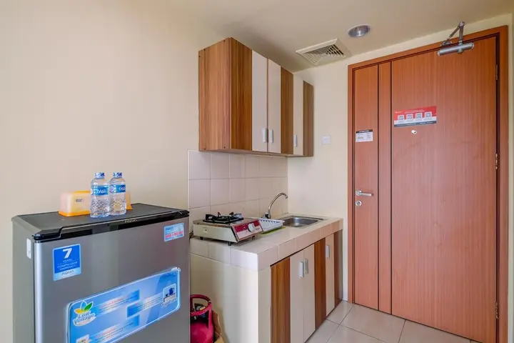 Депок: Comfort and Simply Studio Apartment at Margonda Residence 3