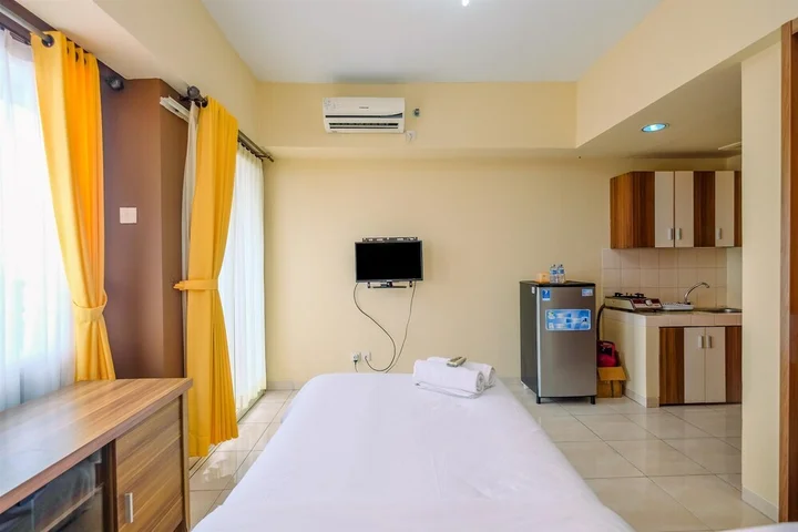 Депок: Comfort and Simply Studio Apartment at Margonda Residence 3