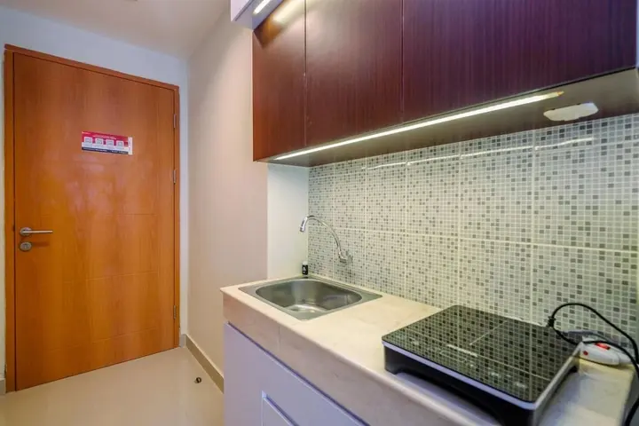 Депок: Restful and Tidy Studio at Evenciio Margonda Apartment