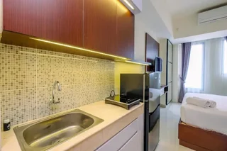 Депок: Restful and Tidy Studio at Evenciio Margonda Apartment