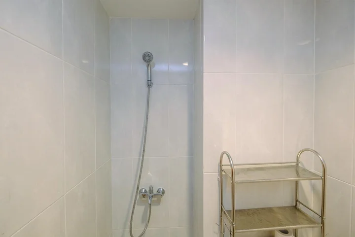 Депок: Nice and Cozy Studio Room at Evenciio Margonda Apartment