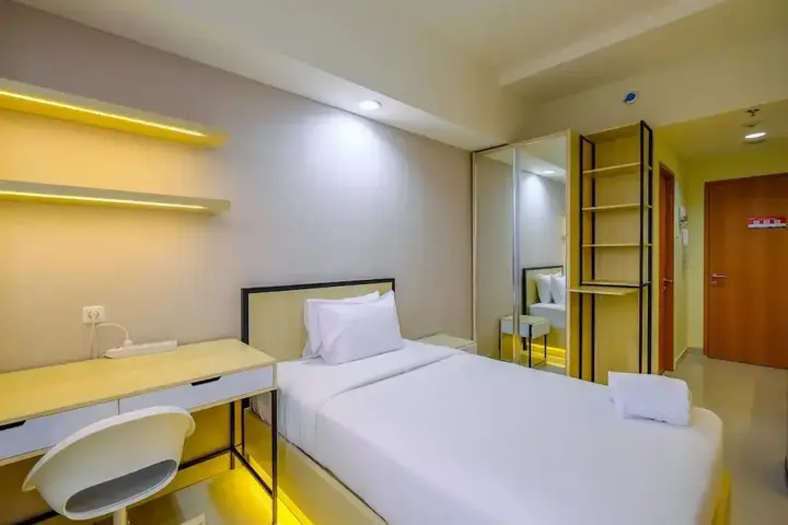 Депок: Comfy And Minimalist Studio At Evenciio Margonda Apartment