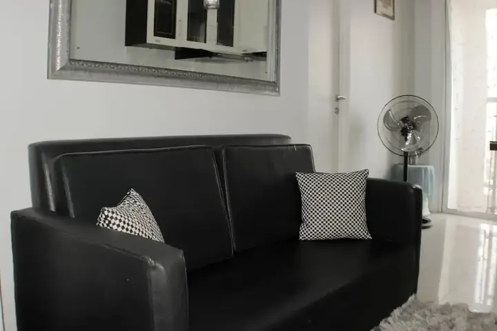 Джакарта: Minimalist And Homey 1Br At Bassura City Apartment