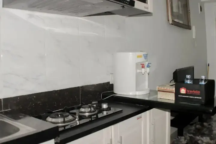 Джакарта: Minimalist And Homey 1Br At Bassura City Apartment