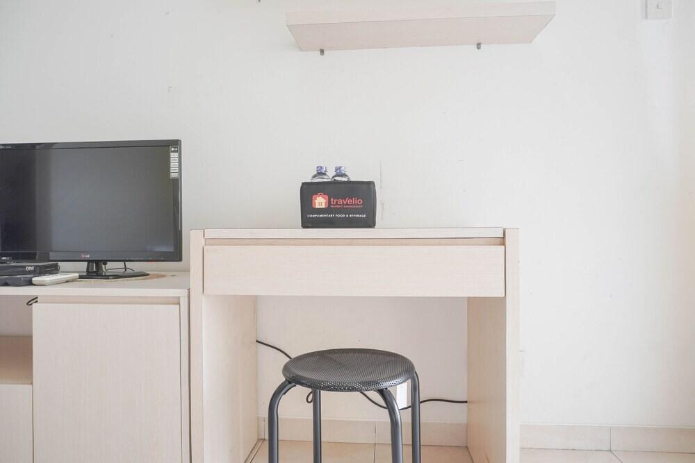 Nice And Comfort Studio At Margonda Residence 3 Apartment — фото 3