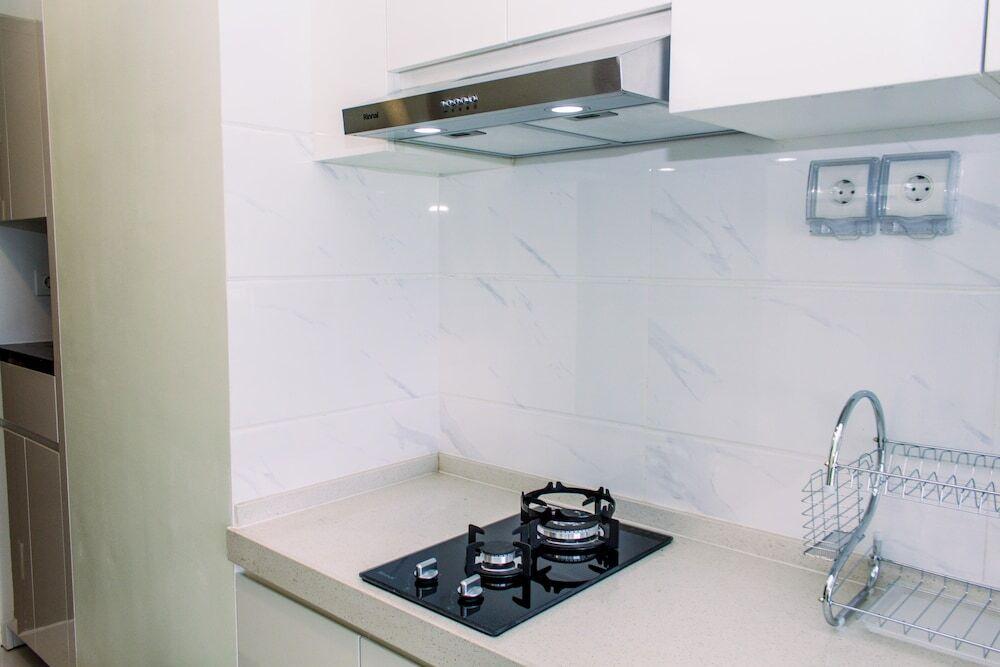Legok: Studio With Cozy Design At Sky House Bsd Apartment