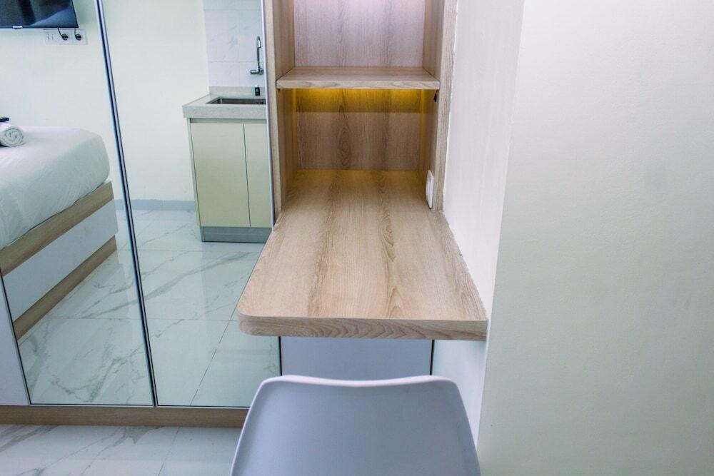 Legok: Studio With Cozy Design At Sky House Bsd Apartment
