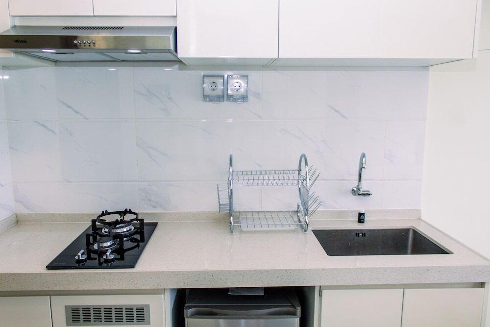 Legok: Studio With Cozy Design At Sky House Bsd Apartment