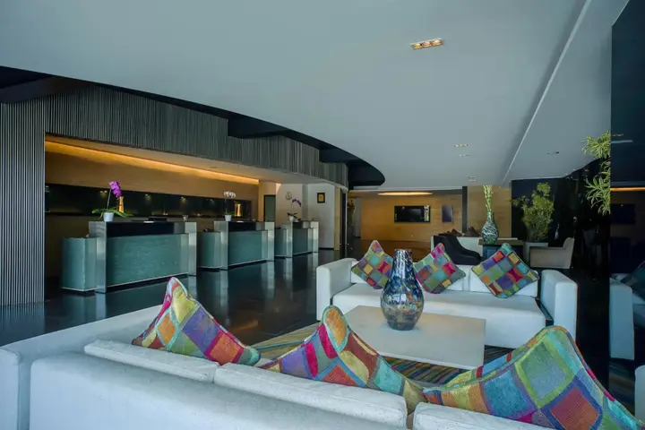 Сурабая: Artotel TS Suites Surabaya