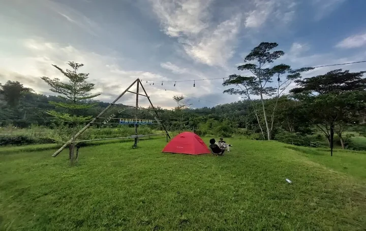 Батуретно: Camping Ground Banjaran Village