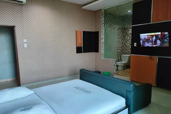Медан: Lonari Hotel