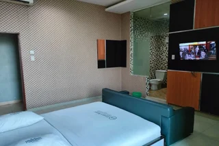 Медан: Lonari Hotel