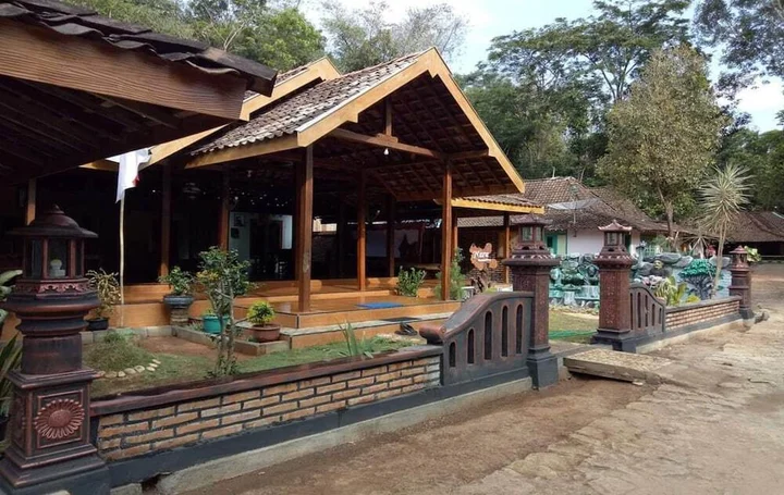 Батуретно: Nara Homestay Syariah