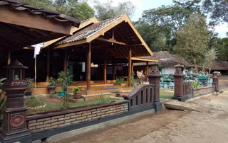 Батуретно: Nara Homestay Syariah