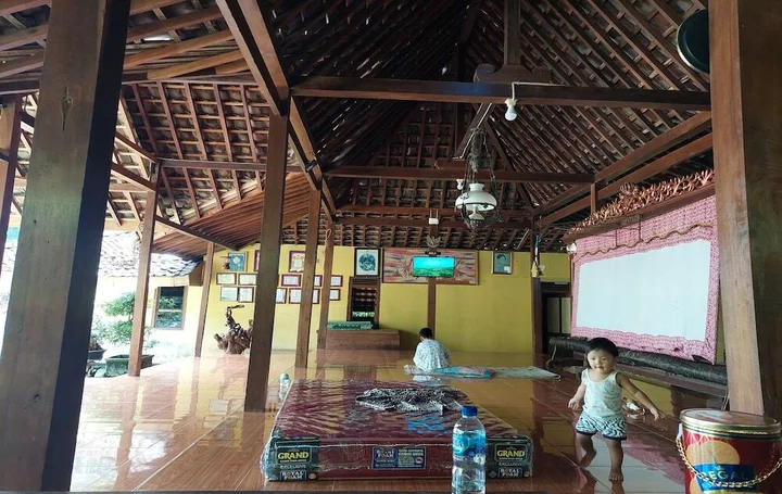 Батуретно: Nara Homestay Syariah