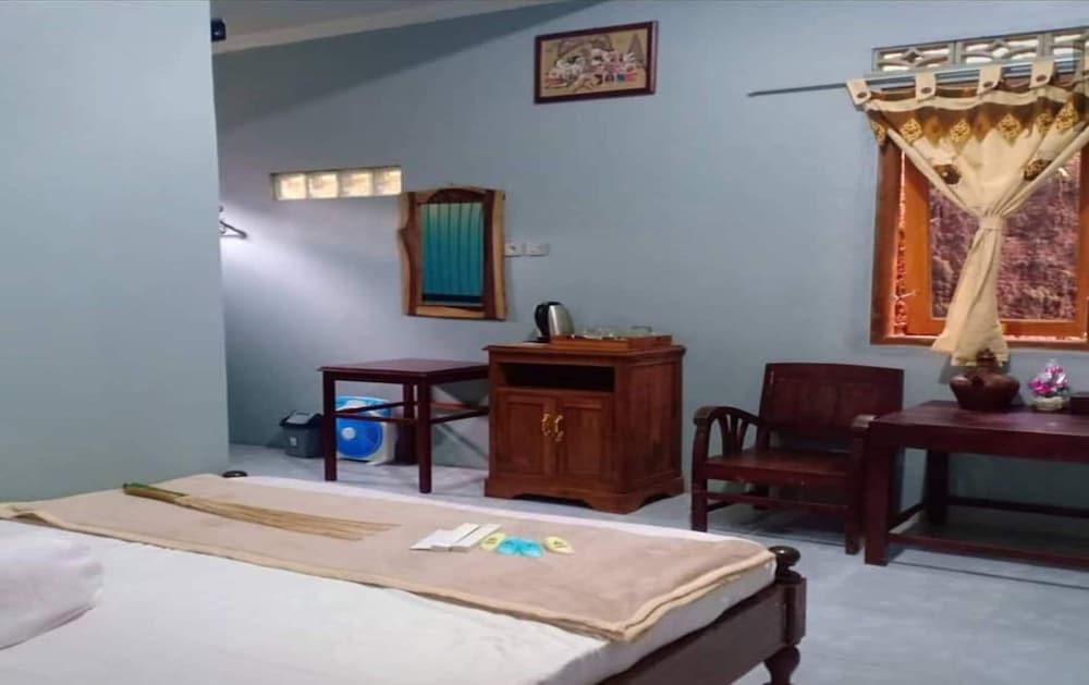 Батуретно: Nara Homestay Syariah