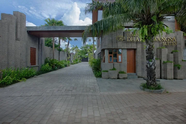 Беноа: Taman Dhamawangsa Suites