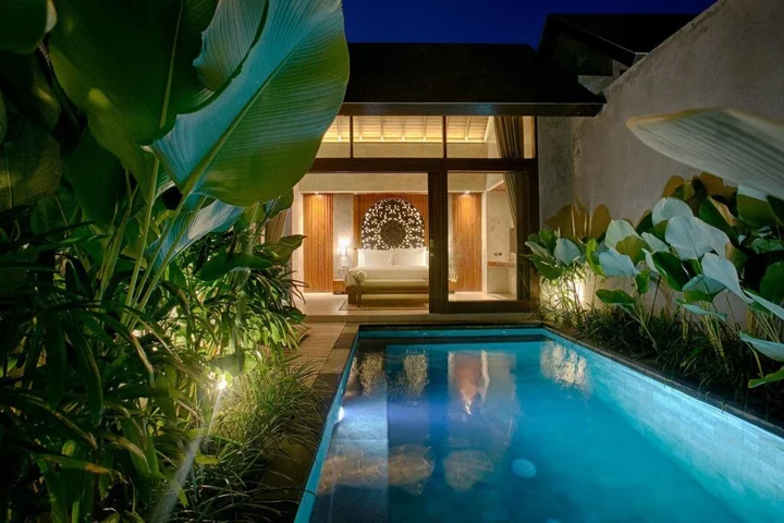 Беноа: Taman Dhamawangsa Suites